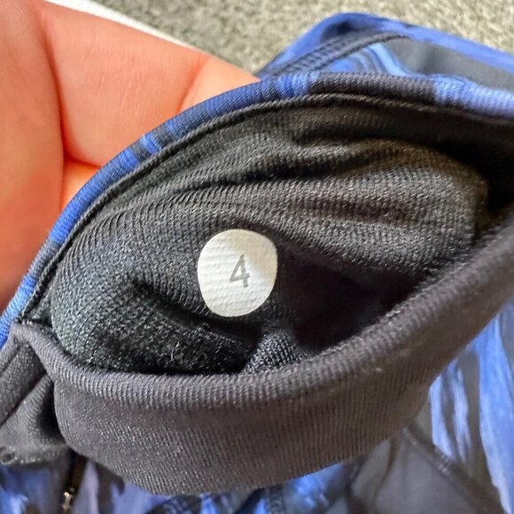 Lululemon Painted Animal Print Blue & Black Mesh Cropped Leggings Size 4 - Picture 5 of 5